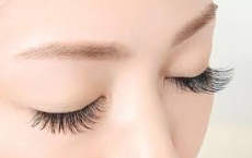 Các bước chăm sóc mi uốn đơn giản ngay tại nhà