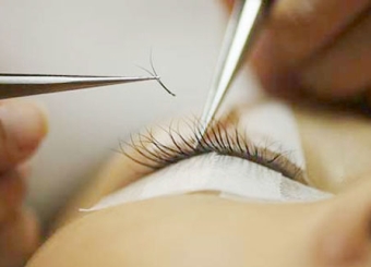 Những điều cần lưu ý khi nối mi giả